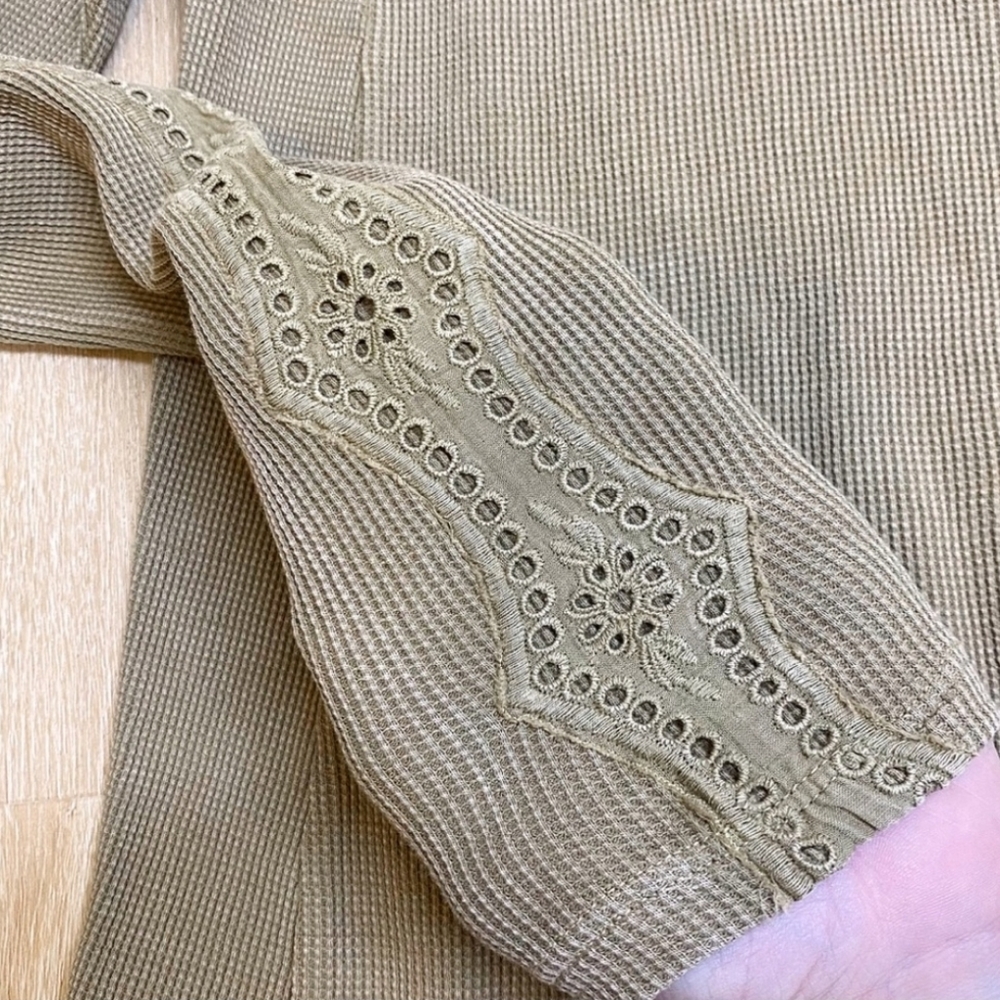 Soft surroundings open shoulder